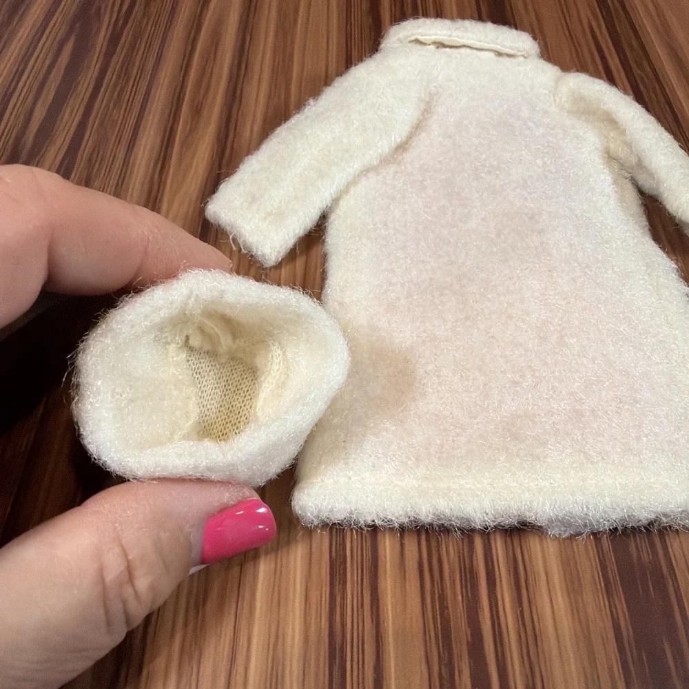 Vintage‎ Skipper 1966 Chill Chasers #1926 White Coat & White Hat Incomplete